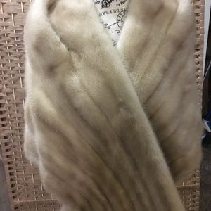 Blonde Vintage Mink Stole in Perfect Condition